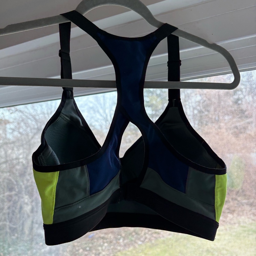 34C VS Sports Bra